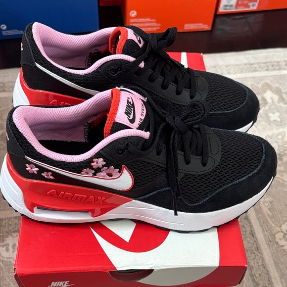 Nike Air Max SYSTM SE Big Kid Black and Pink Floral Sneakers